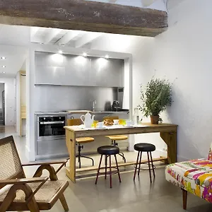 https://best-house-best-place.topbarcelonahotels.com